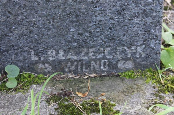 Signature of the artist on the gravestone of Jozef Antonovich, Ross Cemetery in Vilnius, as of 2013