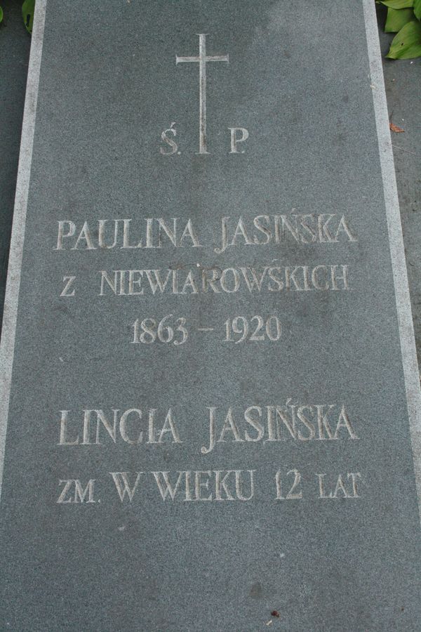 Nagrobek Linci i Pauliny Jasińskich, cmentarz na Rossie w Wilnie, stan z 2013 r.