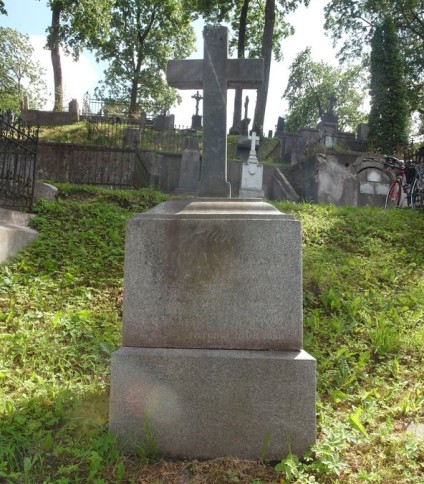 Nagrobek Ottona Lubiczankowskiego, cmentarz na Rossie w Wilnie, stan z 2015