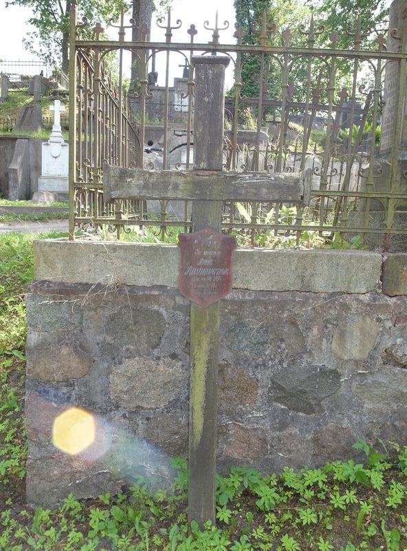 Tombstone of Anna Rusinowicz, Rossa cemetery in Vilnius, state of 2015