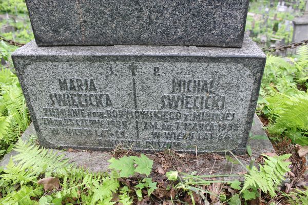Inskrypcja z nagrobka Marii i Michała Święcickich, cmentarz na Rossie w Wilnie, stan z 2013 r.