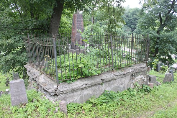 Grobowiec Ignatowiczów, cmentarz na Rossie w Wilnie, stan z 2013 r.