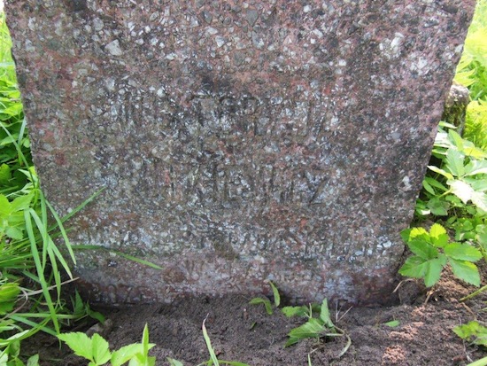 Inscription on the gravestone of Viktoria Rutkiewicz, Na Rossie cemetery in Vilnius, as of 2013