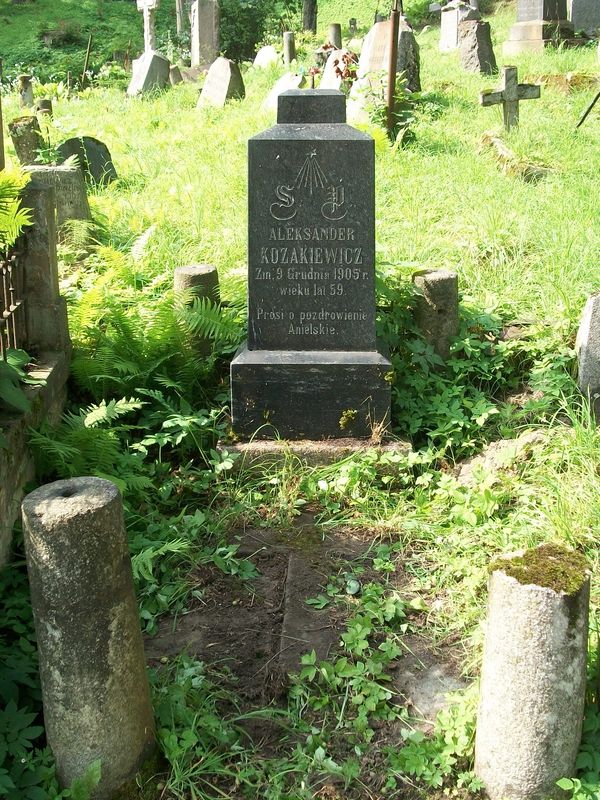 Tombstone of Aleksander Kozakiewicz, Na Rossie cemetery in Vilnius, as of 2013