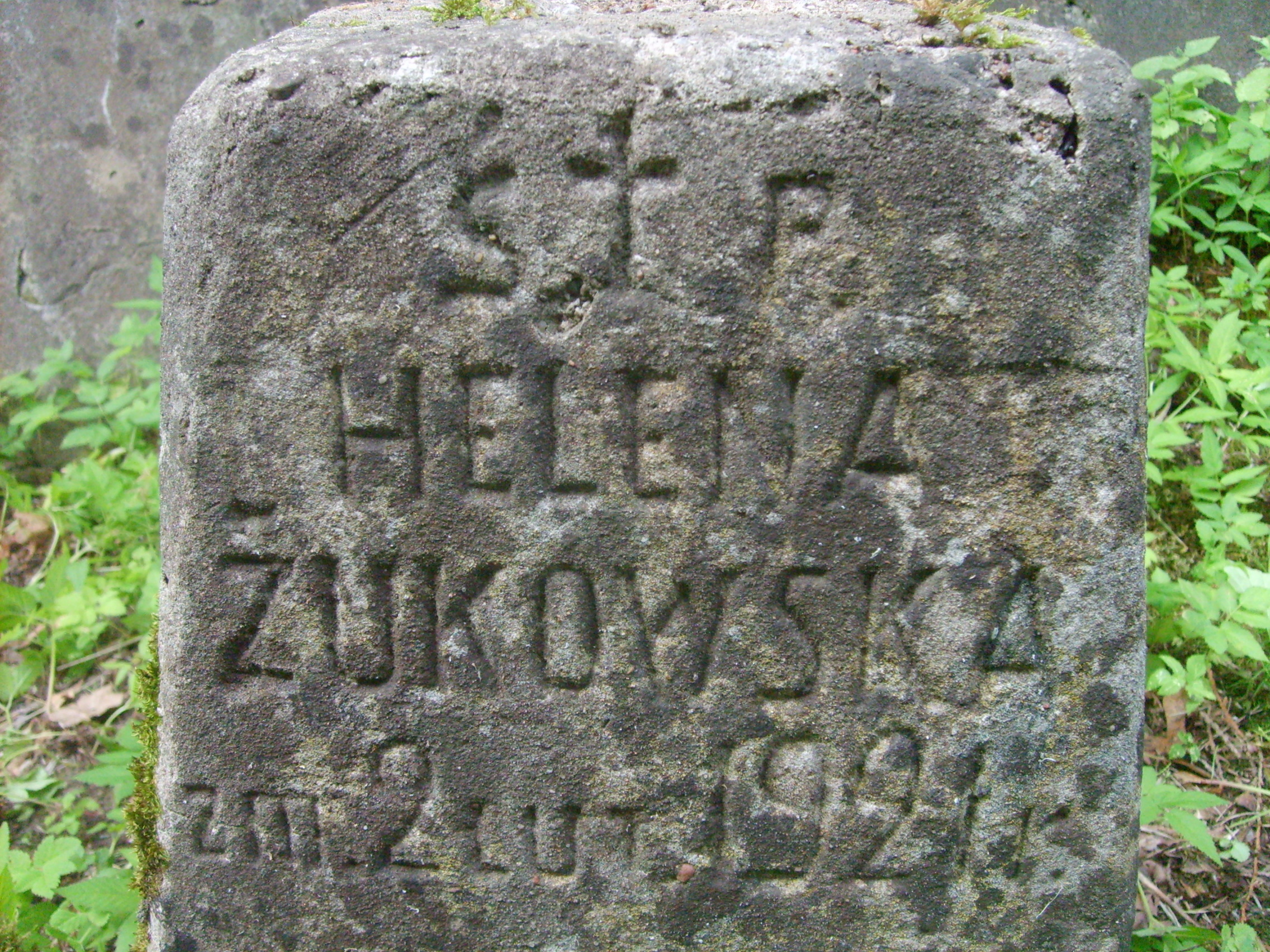 Inscription from the gravestone of Helena Zhukowska, Na Rossie cemetery in Vilnius, as of 2013