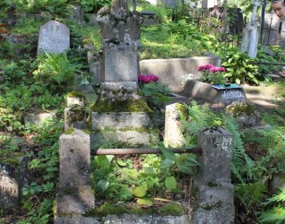 Nagrobek Janiny Tucewicz, cmentarz na Rossie w Wilnie, stan z 2013