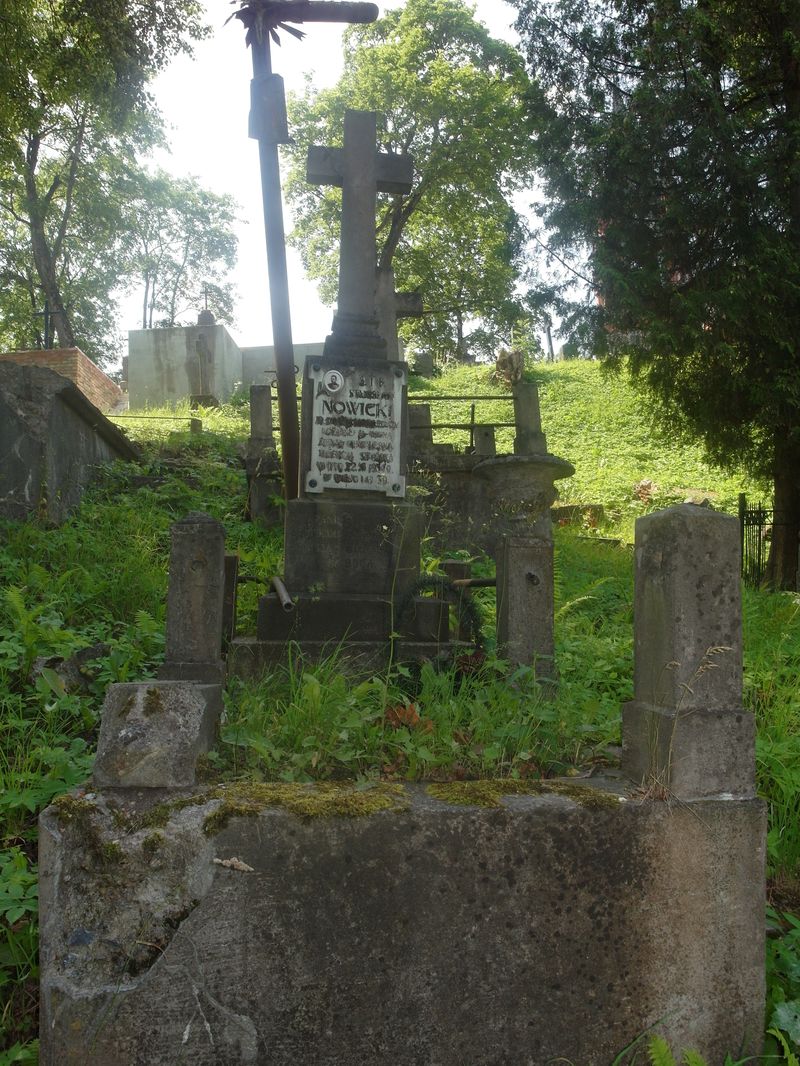 Tombstone of Stanislaw Nowicki, Na Rossie cemetery in Vilnius, as of 2015.