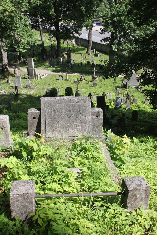 Nagrobek Marii Święcickiej, cmentarz na Rossie w Wilnie, stan z 2013 r.
