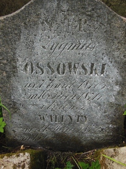 Inscription on the gravestone of Valentin and Zygmunt Ossowski, Na Rossie cemetery in Vilnius, as of 2013