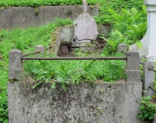 Grobowiec rodziny Kuszelewskich, cmentarz na Rossie w Wilnie, stan z 2013 r.