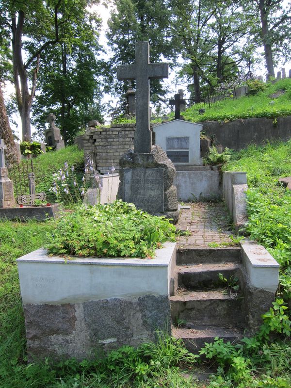Grobowiec rodziny Pieczyskich i Landsbergis, cmentarz na Rossie w Wilnie, stan z 2013 r.