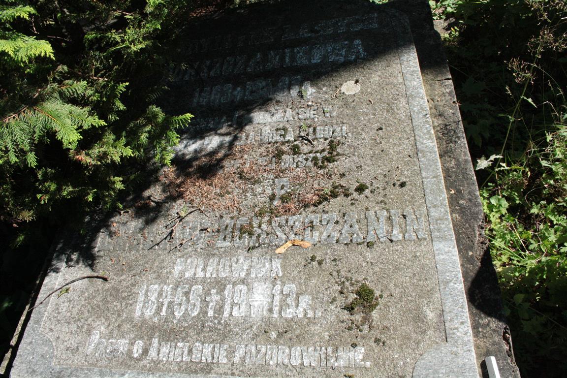 Fragment  nagrobka Marii i Bolesława Bohszczaninów z cmentarza na Rossie w Wilnie, stan z 2013 r.
