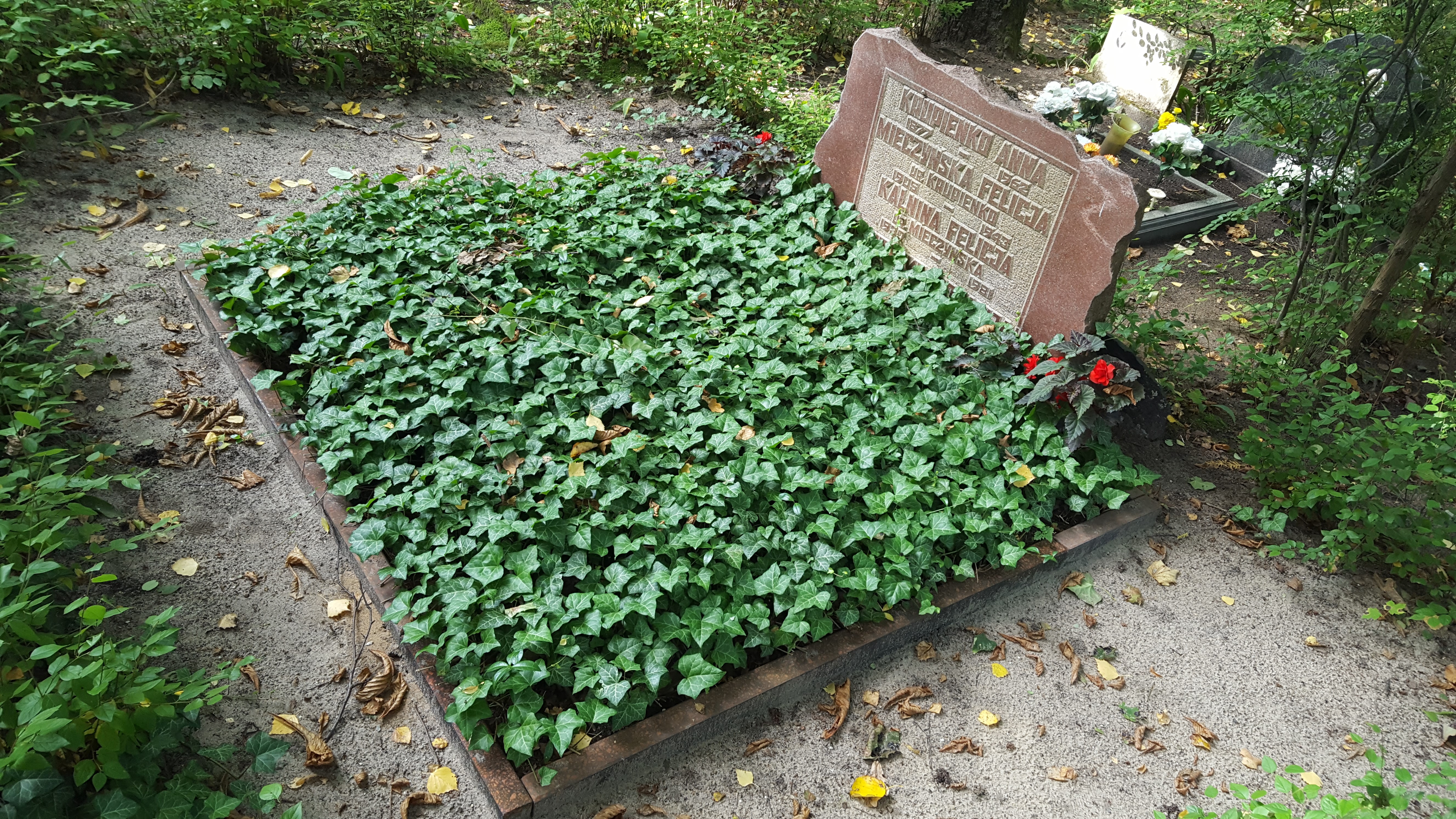 Tombstone of Felicia Kalnina, Anna Krupienko, Felicia Mieczynska, St Michael's cemetery in Riga, as of 2021.