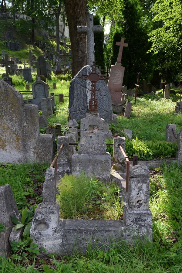 Tombstone of Joseph N.N., Ross cemetery, state of 2013