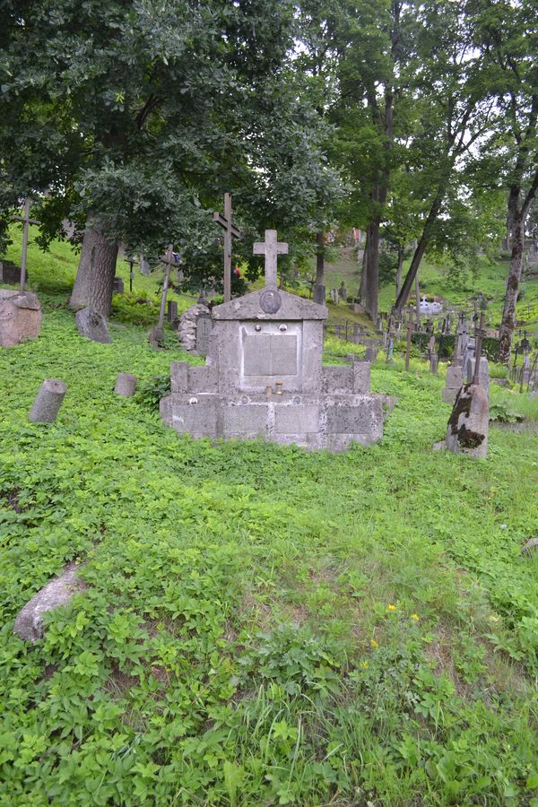 Grobowiec rodziny Jurewiczów i Toczyłowskich, cmentarz Na Rossie w Wilnie, stan z 2013 roku