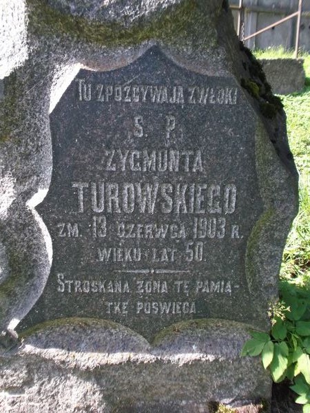 Tablica inskrypcyjna z nagrobka Zygmunta Turowskiego, cmentarz Na Rossie w Wilnie, stan z 2013 roku