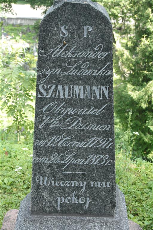 Fragment nagrobka Aleksandra i Rozalii Szaumanów z cmentarza na Rossie w Wilnie, stan z 2013 r.