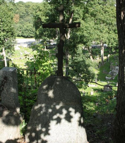 Nagrobek Ignacego Lewkowicza z cmentarza na Rossie w Wilnie, stan z 2013 roku