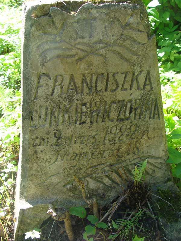 Fragment of the gravestone of Franciszka Lunkiewicz from the Ross Cemetery in Vilnius, as of 2013.