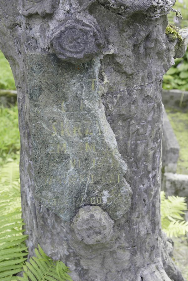 Inskrypcja na nagrobku N.N., cmentarz na Rossie w Wilnie, stan z 2013