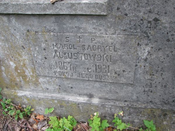 Tomb of Karol-Gabriel and Stefania Augustowska, Ross Cemetery in Vilnius, as of 2013.