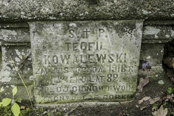 Inskrypcja na nagrobku Teofila Kowalewskiego, cmentarz na Rossie w Wilnie, stan z 2013