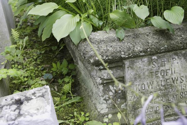 Tombstone of Teofil Kowalewski, Ross Cemetery in Vilnius, as of 2013