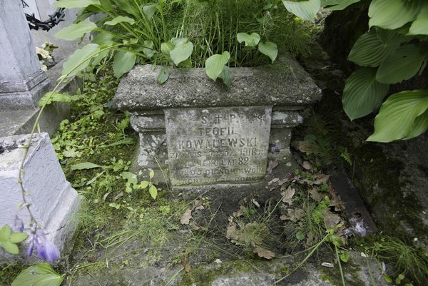 Tombstone of Teofil Kowalewski, Ross Cemetery in Vilnius, as of 2013