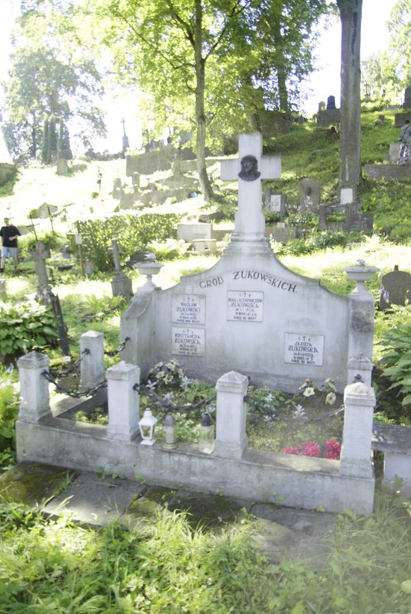 Grobowiec rodziny Żukowskich, cmentarz na Rossie w Wilnie, stan z 2013