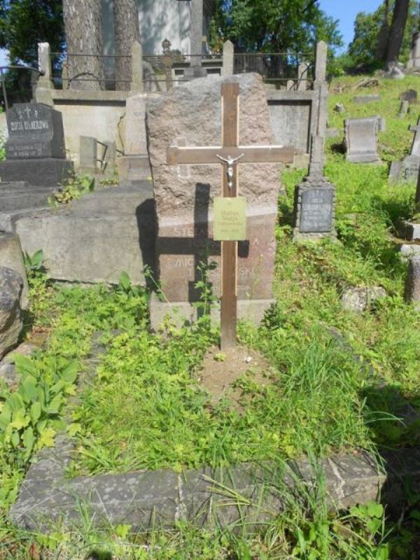 Tombstone of Stefania and Michal Tuliszewszki, Ross cemetery in Vilnius, as of 2013.