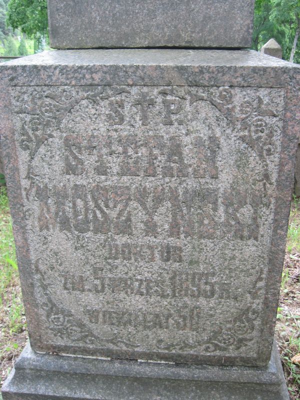 Tombstone of Bogumila, Julian and Stefan Moszyński, and originally also of Helena, Bolesław, Czesław and Konstanty Moszyńska and Anna Szerszeniewicz, Ross cemetery in Vilnius, as of 2013.
