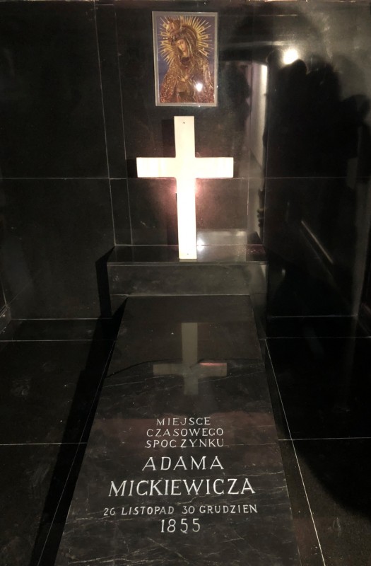 Fotografia przedstawiająca Symboliczny grób Adama Mickiewicza w Stambule