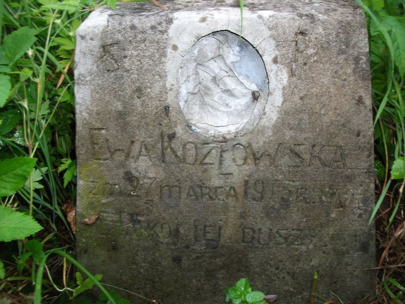 Tombstone of Ewa Kozlowska, Ross cemetery in Vilnius, as of 2013.