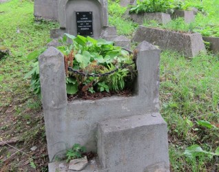 Nagrobek Ludwika Koniuszewskiego, cmentarz na Rossie w Wilnie, stan z 2013 r.