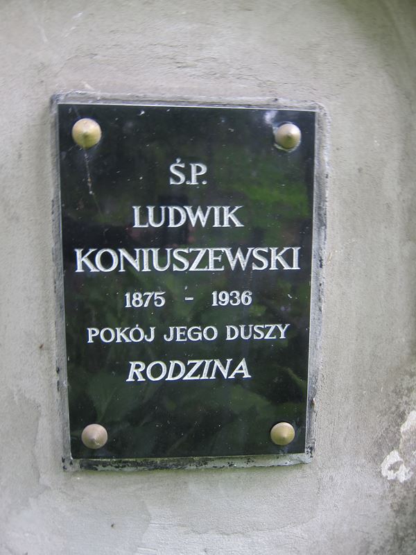 Tablica inskrypcyjna z nagrobka Ludwika Koniuszewskiego, cmentarz na Rossie w Wilnie, stan z 2013 r.