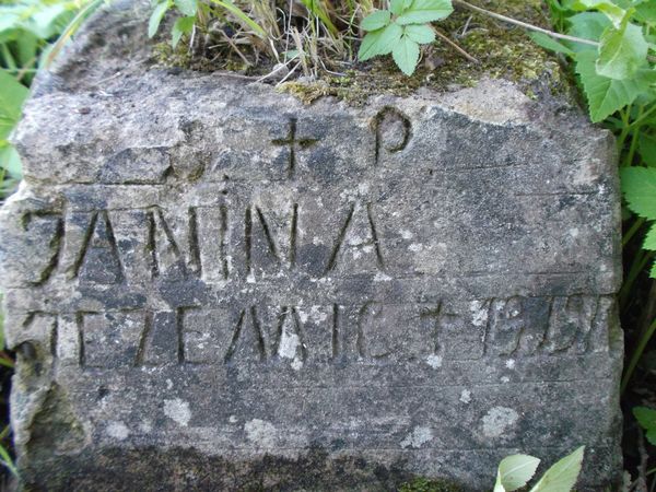 Inscription from the gravestone of Janina [J]ezemic, Na Rossie cemetery in Vilnius, as of 2012