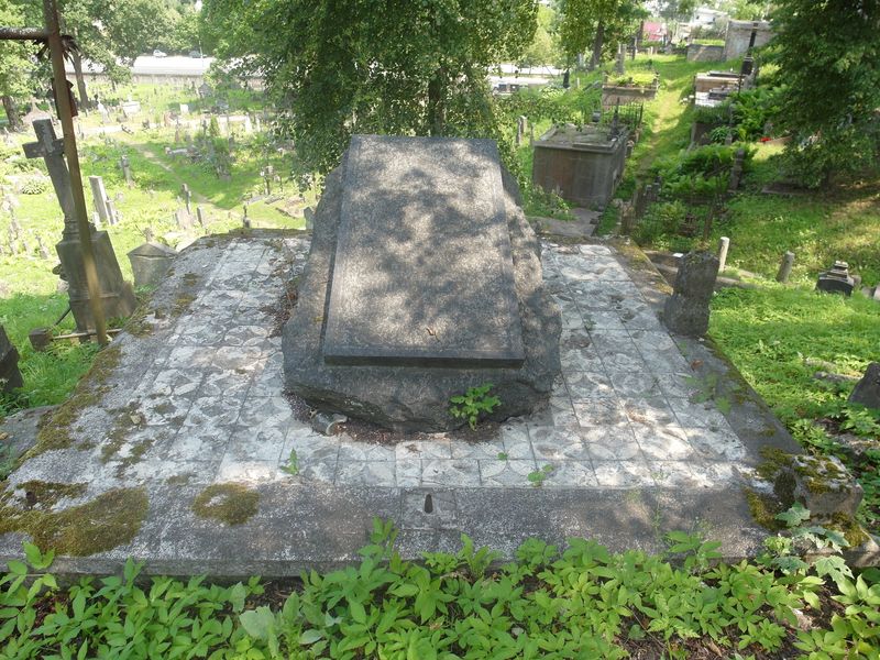 Nagrobek Juliusza i Julianny Rodziewiczów, cmentarz Na Rossie w Wilnie, stan z 2015 r.