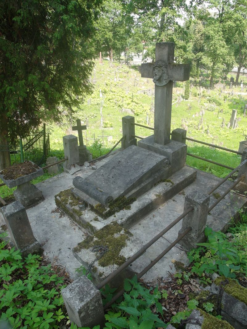 Nagrobek Franciszka i Kazimiery Piotrowiczów, cmentarz Na Rossie w Wilnie, stan z 2015 r.