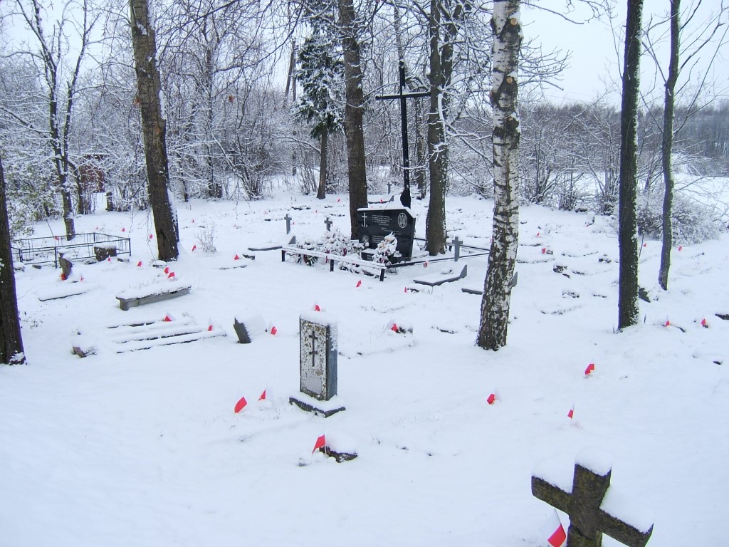 Quaternity of Polish soldiers, killed in 1919-1920, buried in the cemetery next to the church