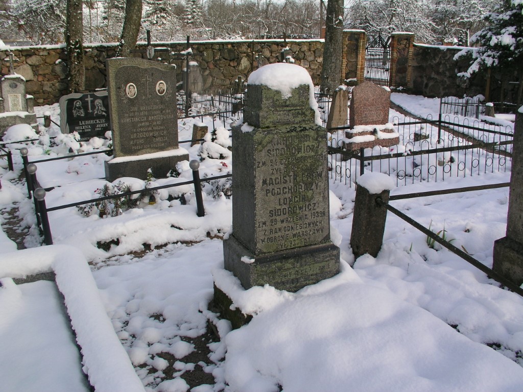 Tomb of a Polish Army soldier killed in September 1939 in the defence of Warsaw