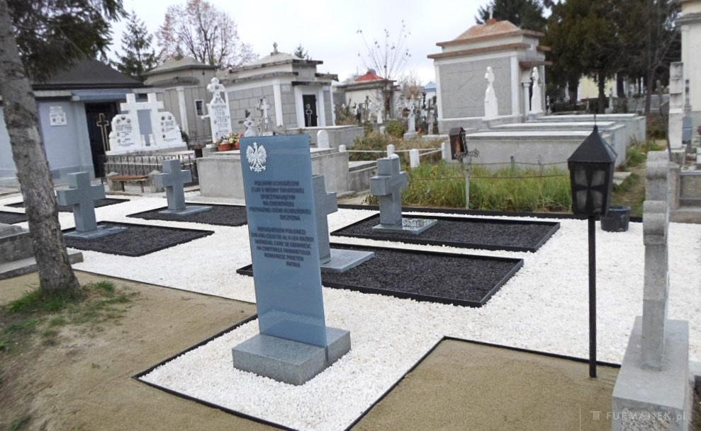 Groby żołnierzy polskich i uchodźców cywilnych z 1939 r. na lokalnym cmentarzu