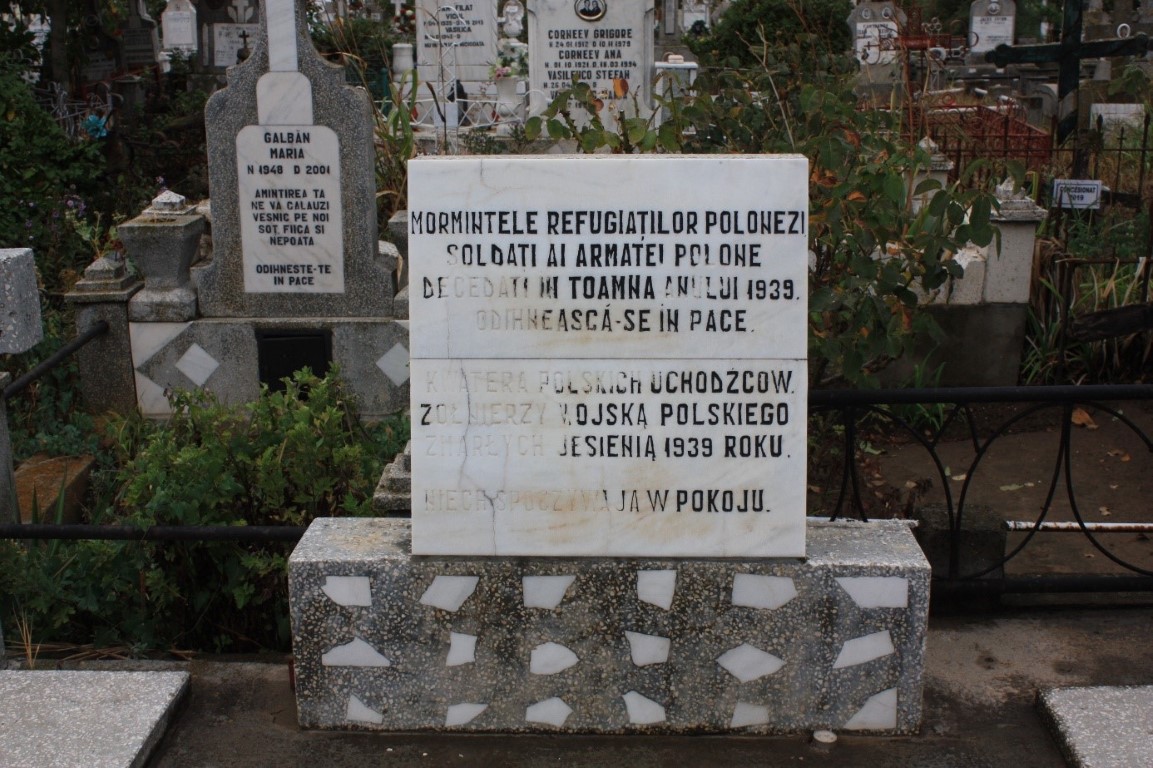 Groby internowanych w 1939 r. polskich żołnierzy na cmentarzu Eternitatea