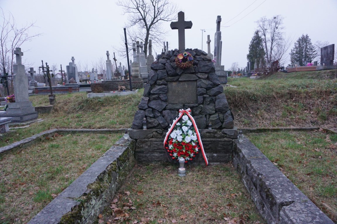 Tomb and monument to the martyrs of 1918-1919