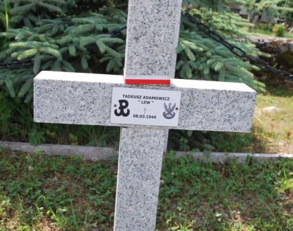 Tadeusz Adamowicz, Quarters of the soldiers of the 6th Brigade of the Home Army at Jasna Górka cemetery