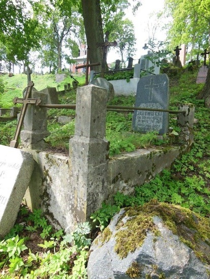 Tombstone of Bronislaw Yalowiecki, Na Rossie cemetery in Vilnius, as of 2013