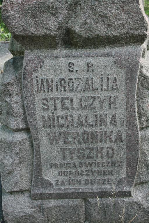 Nagrobek  Jana i Rozalii Stelczyk oraz Michaliny i Weroniki Tyszko z cmentarza na Rossie w Wilnie, stan z 2013 roku