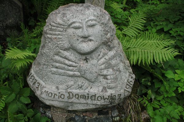 A fragment of Maria Domidowicz's tombstone, Na Rossie cemetery in Vilnius, state of 2013