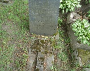 Nagrobek Scholastyki Urbanowicz z cmentarza na Rossie w Wilnie, stan z 2013 roku