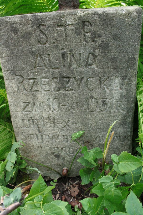 A fragment of Alina Rzeczycka's tombstone, Na Rossie cemetery in Vilnius, as of 2013