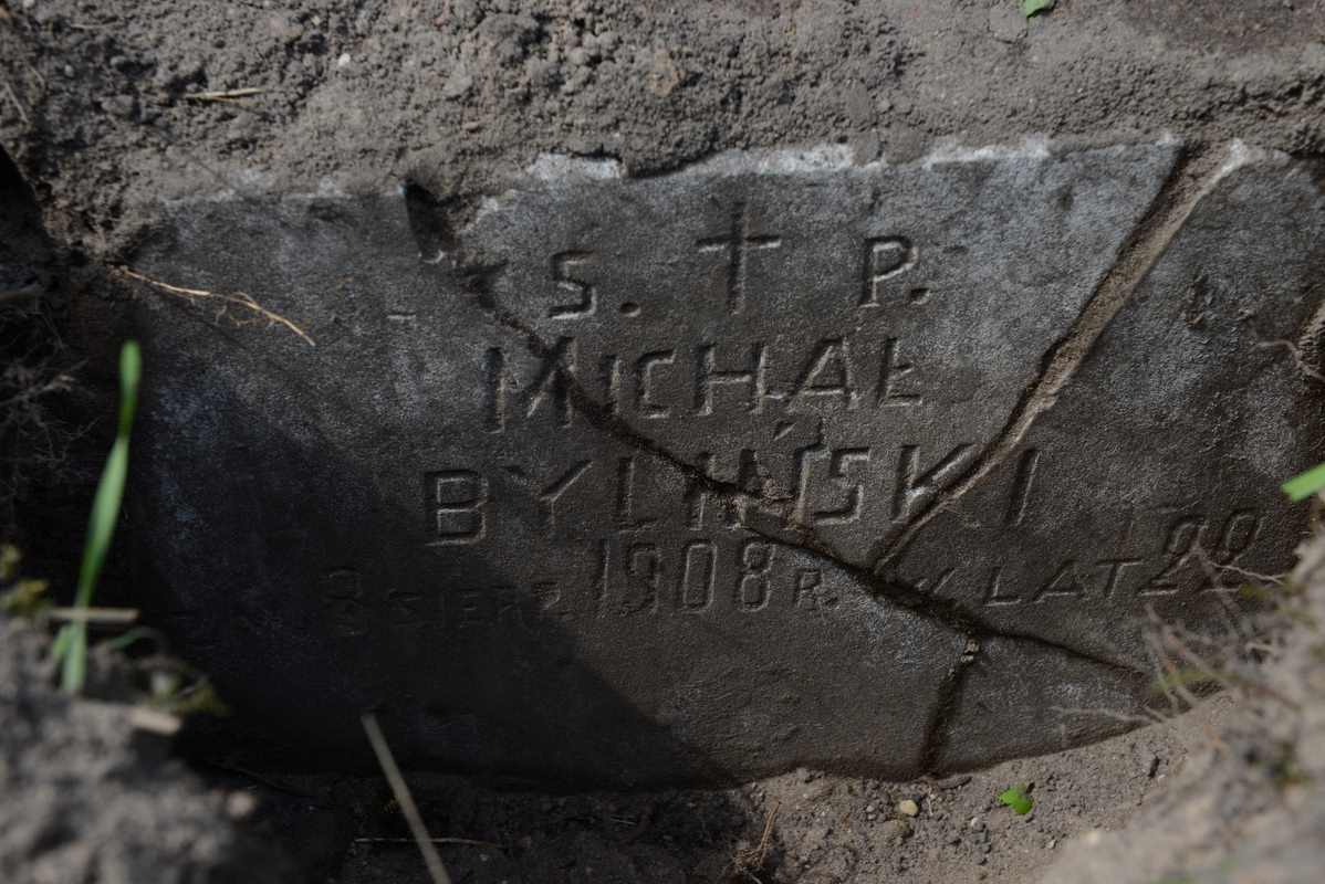 Fragment of a tombstone of Michał Bylinski, Na Rossie cemetery in Vilnius, as of 2013